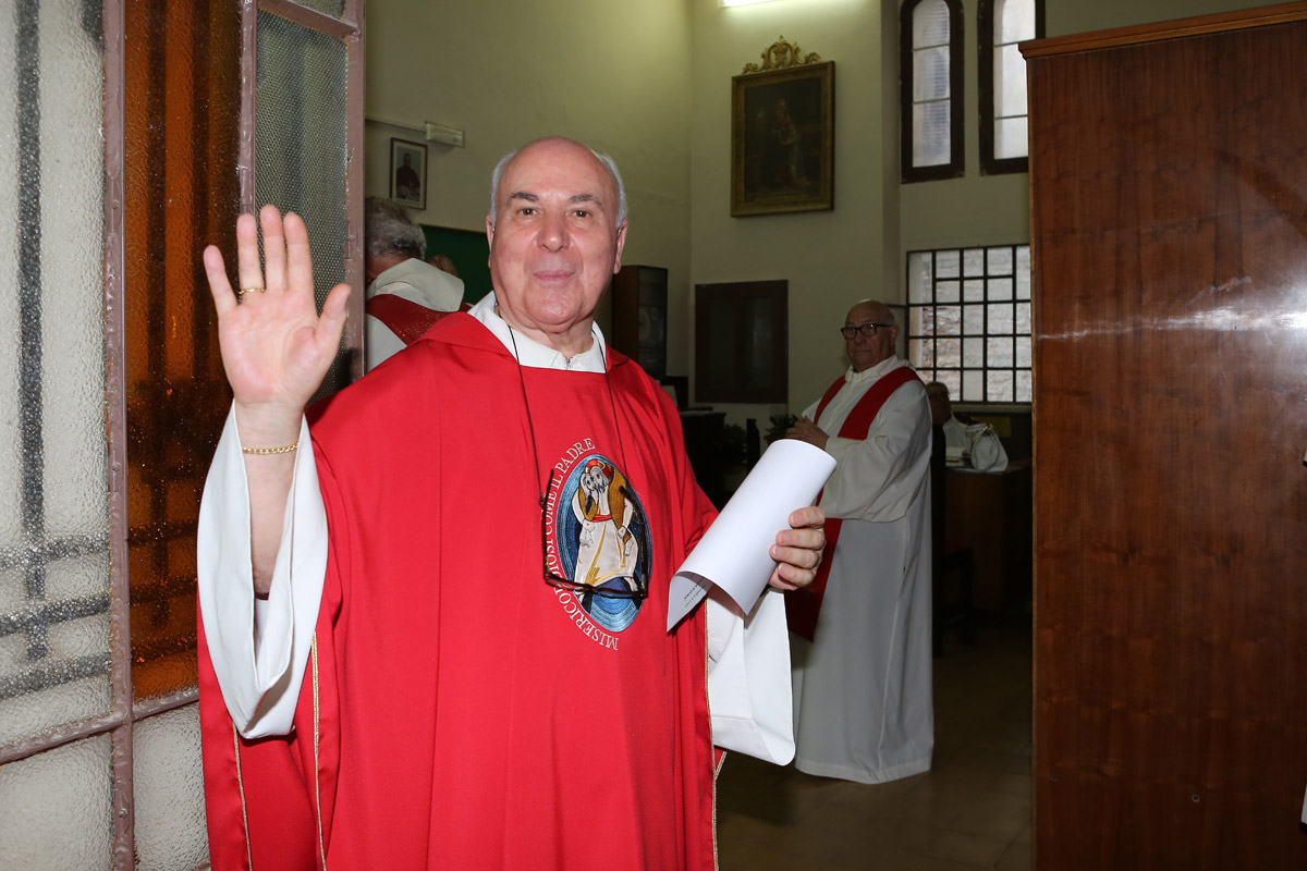 50-anni-sacerdozio-padre-melis-pianella-(2).jpg