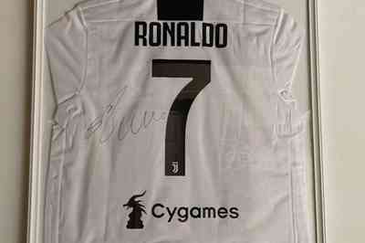 La-maglia-autografata-di-Ronaldo.jpg